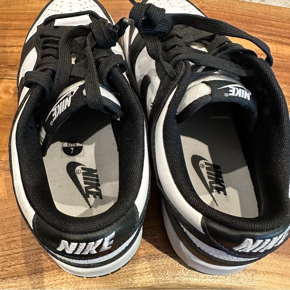 Nike Dunk Low Retro Black/White - Picture 7 of 8